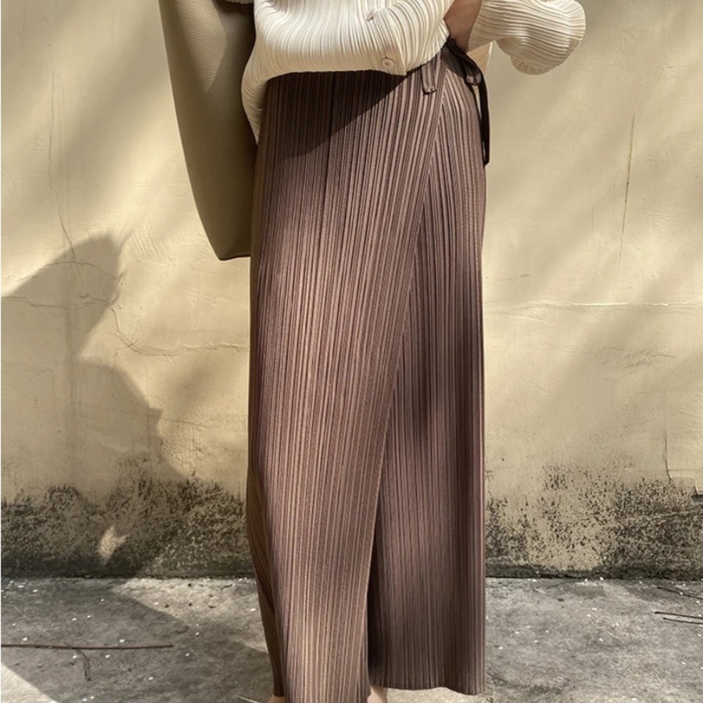 Pleated plisse pants